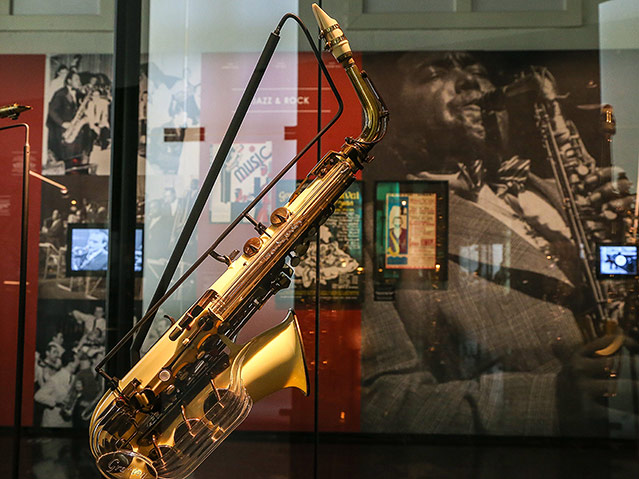 © APA/EPA/Julien Warnand Saxophon-Ausstellung in Brüssel
