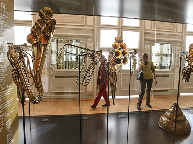 © APA/EPA/Julien Warnand Saxophon-Ausstellung in Brüssel