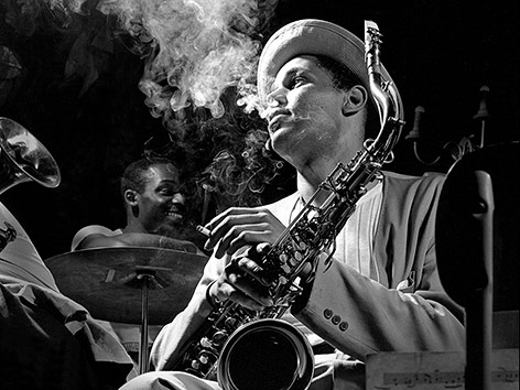 © AP/Herman Leonard Photography Dexter Gordon fotografiert von Herman Leonard