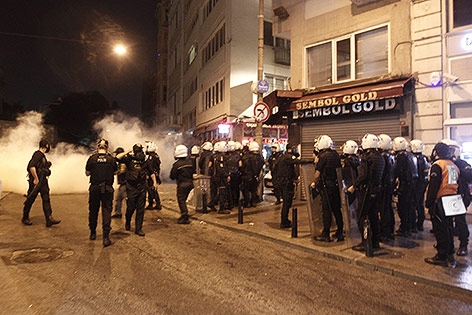 © Reuters/Osman Orsal Türkische Polizisten
