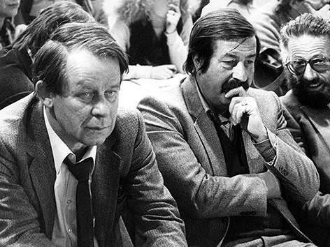 © APA/dpa/Hanns-Jochen Kaffsack Schriftsteller Siegfried Lenz und Günter Grass