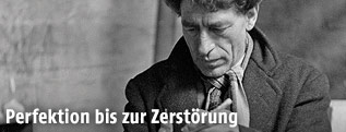 Alberto Giacometti beim Modellieren, 1948/49