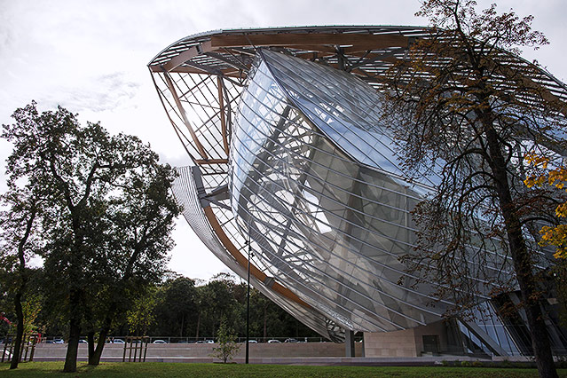 © APA/EPA/Ian Langsdon Außenansicht des Louis Vuitton Museums in Bois de Boulogne in Paris