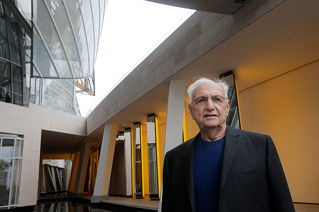 © APA/AP/Christophe Ena Architekt Frank Gehry im Louis Vuitton Museums in Bois de Boulogne in Paris