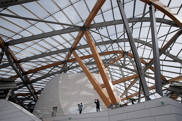 © APA/AP/Christophe Ena Innenansicht des Louis Vuitton Museums in Bois de Boulogne in Paris