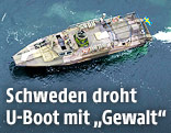 Lauftaufnahme eines schwedischen Marineschiffes