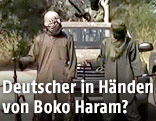 Mitglieder der Terrorgruppe Boko Haram posieren vor der Kamera
