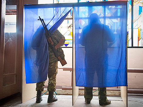 © APA/AP/Dmitry Lovetsky Separatisten wählen