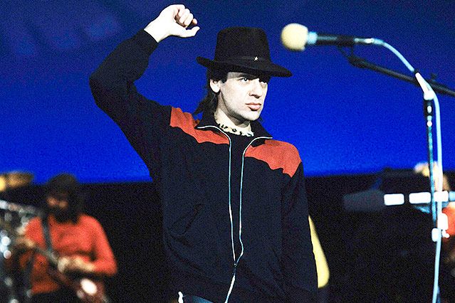 © APA/dpa/Günter Gueffroy Udo Lindenberg 1983 beim Konzert fuer den Frieden der Welt im Ost-Berliner Palast der Republik