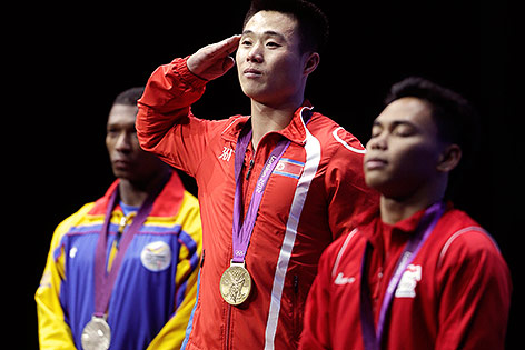© AP/Mike Groll Gewichtheber Kim Un Guk