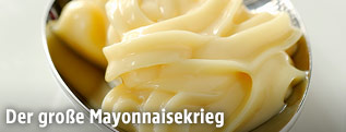 Mayonnaise auf einem Löffel