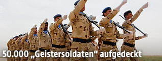 Soldaten der irakischen Armee marschierend