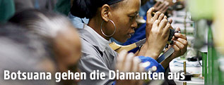 Arbeiterinnen in Diamantenfabrik in Botsuana