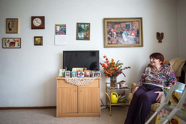 © ORF.at/Zita Köver Bewohnerin des Altersheims in ihrem Zimmer