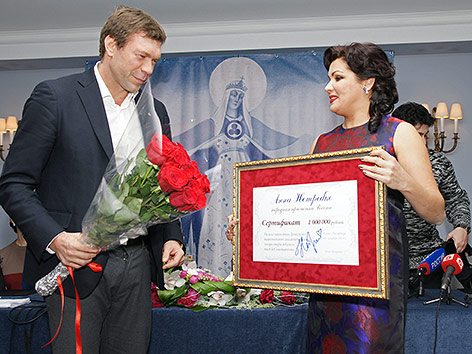 Separatistenführer Oleg Zarjow und Sopranistin Anna Netrebko