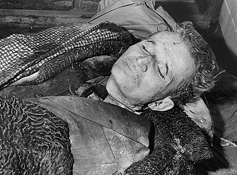 © picturedesk.com/AFP/ROMPRES Der tote Ceausescu