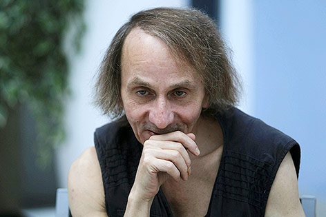 © APA/EPA/Hugo Ortuno Der französische Autor Michel Houellebecq