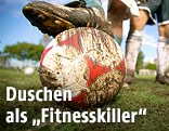 Fußball im Schlamm