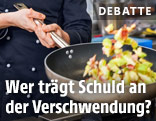 Koch mit Pfanne