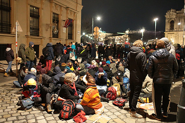 © ORF.at/Roland Winkler Akademikerball-Demo