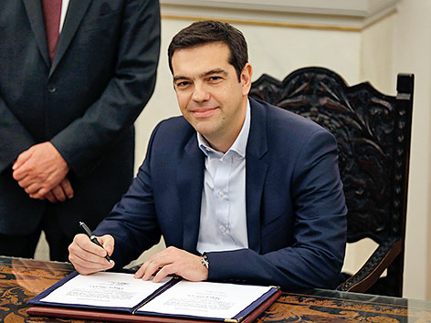 © APA/AP/Thanassis Stavrakis Griechenlands Ministerpräsident Alexis Tsipras bei der Angelobung