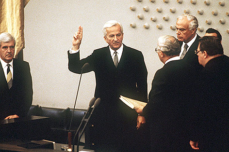 Richard von Weizsäcker bei der Vereidigung