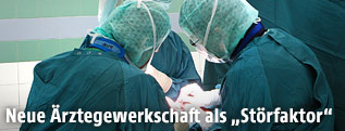 Ärzte bei einer OP