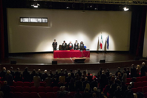 © APA/EPA/Claudio Giovannini Urteilsverkündung