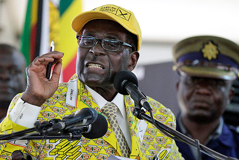 © Reuters/Philimon Bulawayo Simbabwes Präsident Robert Mugabe