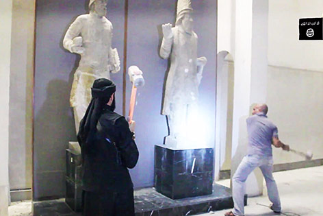 © AP/via militant social media account IS-Terroristen zerstören ein Museum
