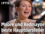 Schauspielerin Julianne Moore mit ihrem Oscar
