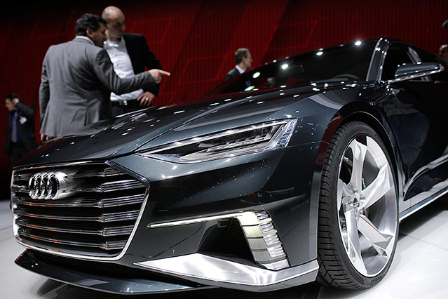 Ausgestelltes Concept Car im Autosalon in Genf