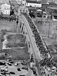 © AP Marsch über die Edmund Pettus Bridge am 21. März 1965