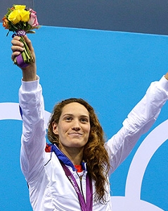 © APA/AP/Michael Sohn Französische Medaillengewinnerin Camille Muffat