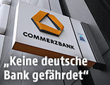 Schild mit dem Logo der Commerzbank