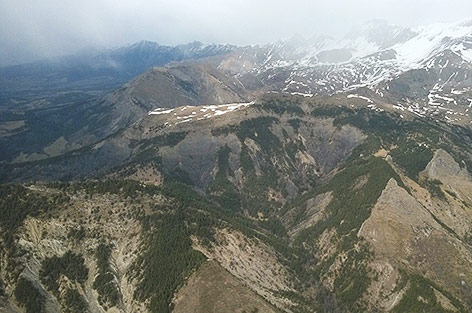 © APA/EPA/Le Dauphine Libere/Emilie Chauvot Blick auf das Absturzgebiet in den französischen Alpen