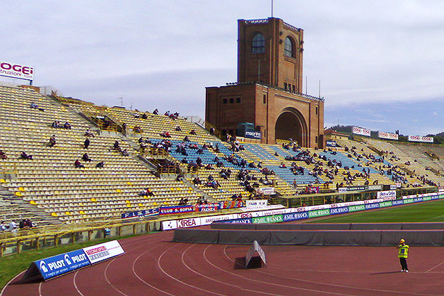 © Falebot unter cc by 2.5 Innenansicht des Stadio Renato Dall'Ara