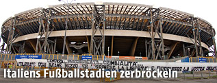 Außenansicht des Stadio San Paolo in Neapel