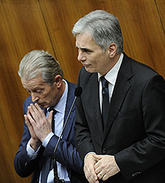 © APA/Herbert Pfarrhofer Bundeskanzler Werner Faymann und Vizekanzler Reinhold Mitterlehner