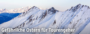 Verschneite Berge