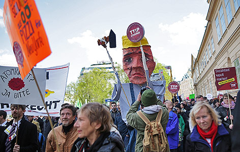 © APA/Georg Hochmuth Demonstranten in Wien