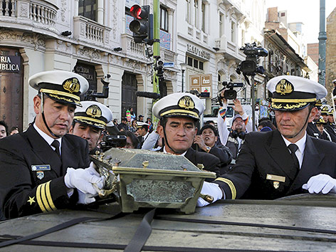 © Reuters/David Mercado Urne des Nationalhelden Eduardo Avaroa