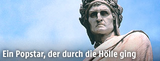 Statue von Dante Alighieri in Florenz