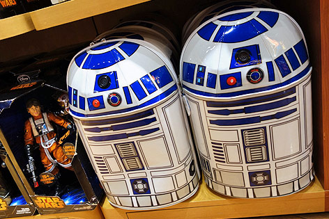 © ORF.at/Simon Hadler "Star Wars"-Merchandise-Produkte in einem Disney-Store
