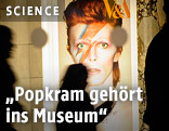 Poster zeigt David Bowie