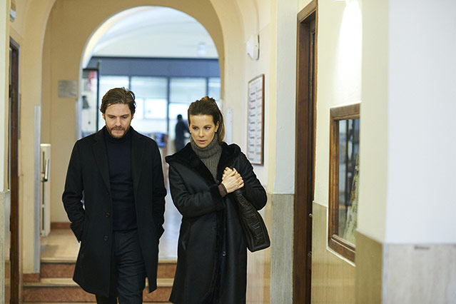 © Filmladen Daniel Brühl und Kate Beckinsale im Film "Face of an Angel"