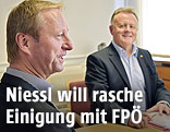 Der burgenl&auml;ndische FP&Ouml;-Landesparteiobmann Johann Tsch&uuml;rtz und Burgenlands Landeshauptmann Hans Niessl (SP&Ouml;)