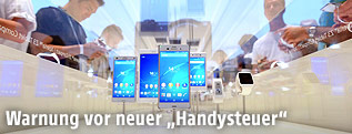 Ausgestellte Smartphones