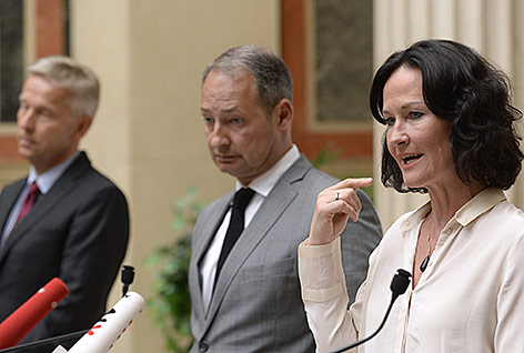 © APA/Robert Jäger Die Klubchefs Reinhold Lopatka (ÖVP), Andreas Schieder (SPÖ) und Eva Glawischnig (Grüne) während einer Pressekonferenz
