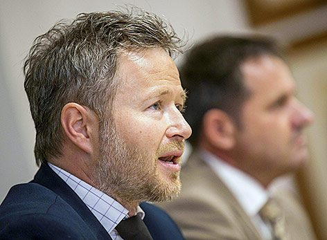 © APA/Erwin Scheriau Christian Kroschl (Oberstaatsanwaltschaft Graz) und Rene Kornberger (Landeskriminalamt Steiermark)